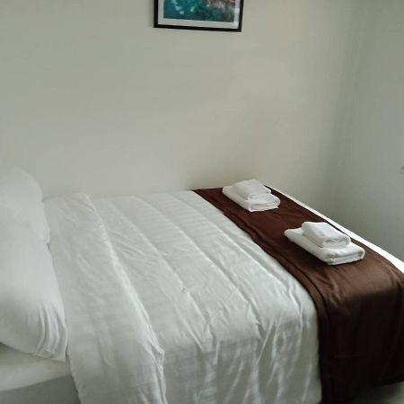 The Wharf Transient Hotel Batangas ภายนอก รูปภาพ
