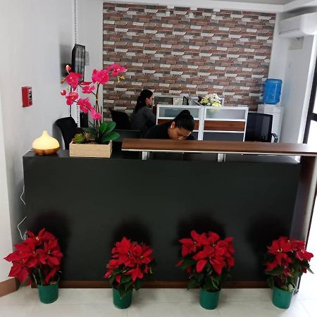 The Wharf Transient Hotel Batangas ภายนอก รูปภาพ