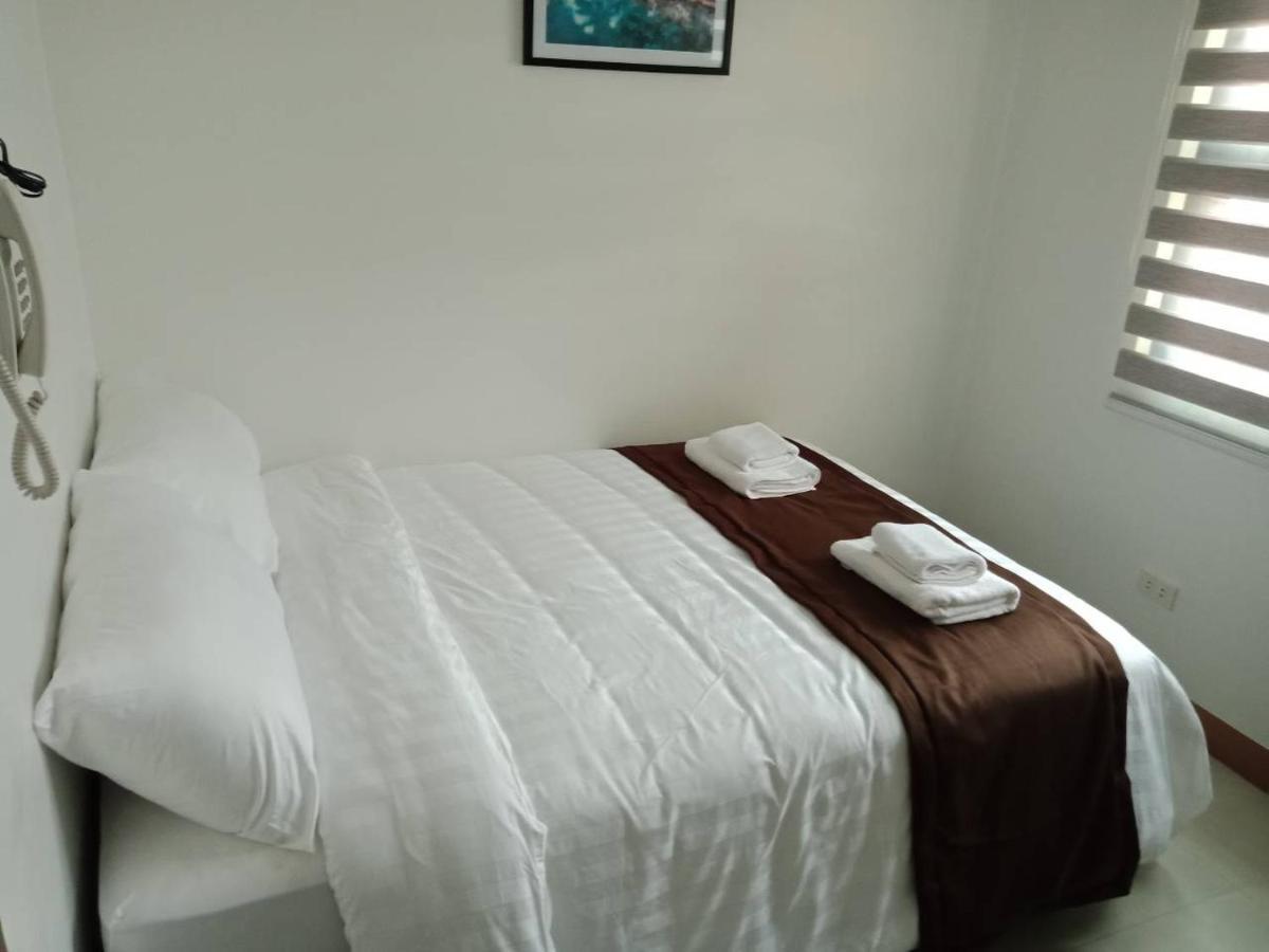 The Wharf Transient Hotel Batangas ภายนอก รูปภาพ